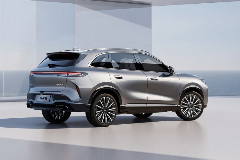 Новый Chery Tiggo 8 доступен к заказу: два варианта внешности и салона, но мотор пока один