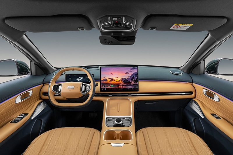 Новый кроссовер Geely EX5 EM-i в России: ожидаемо дешевле родственного EX5