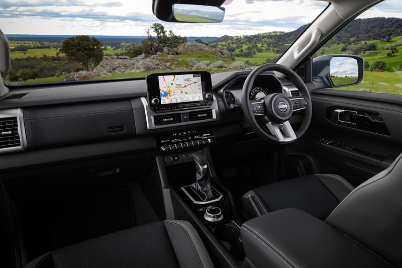 Новый пикап Nissan Navara на базе Mitsubishi L200: топовый дизель и только полный привод