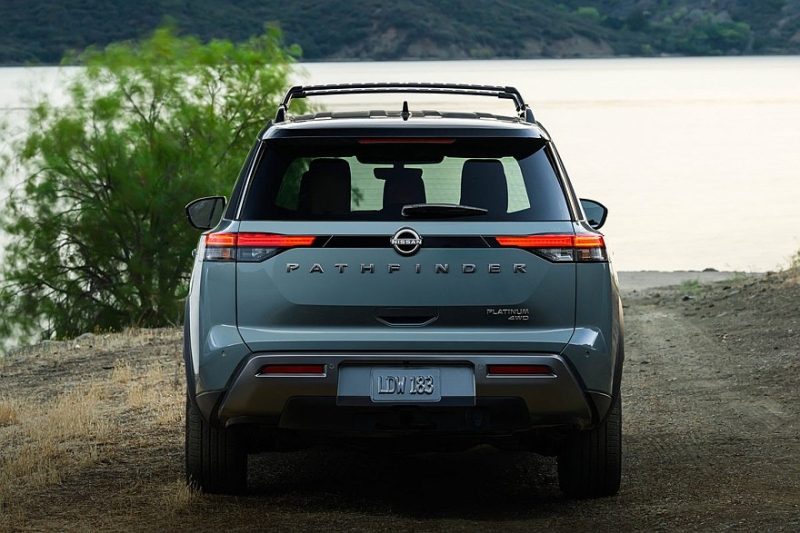 Представлен рестайлинговый Nissan Pathfinder: улучшенное оснащение и старый мотор