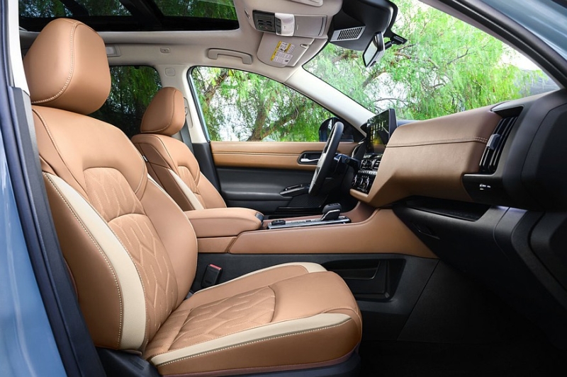 Представлен рестайлинговый Nissan Pathfinder: улучшенное оснащение и старый мотор