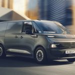 Renault показал серийную версию нового фургона Trafic E-Tech