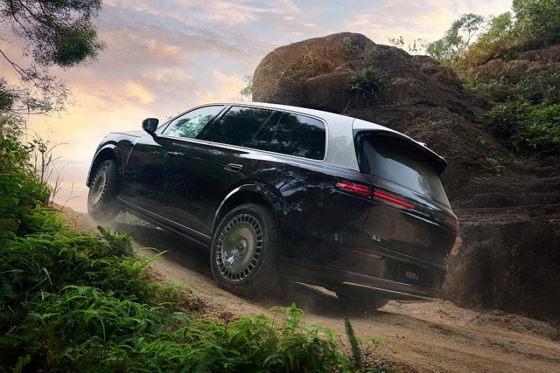 Роскошный кроссовер Voyah Taishan: успешный старт в Китае и премьера версии для России