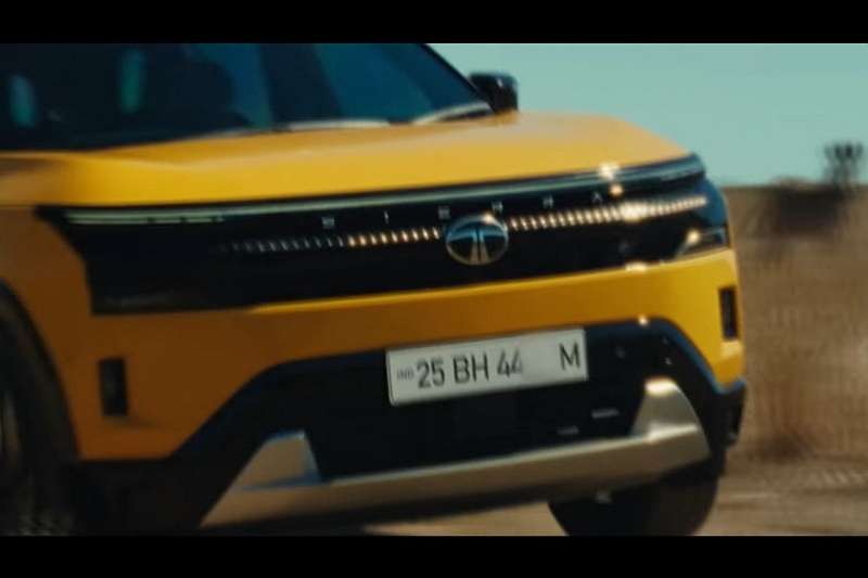 Серийный кроссовер Tata Sierra: трёхэкранное табло и несколько вариантов начинки