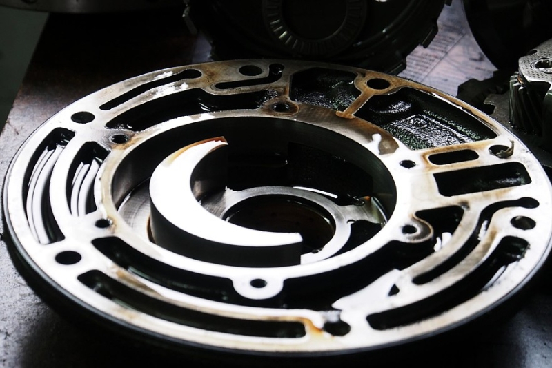 Takayama предлагает онлайн-сервис для подбора смазочных материалов