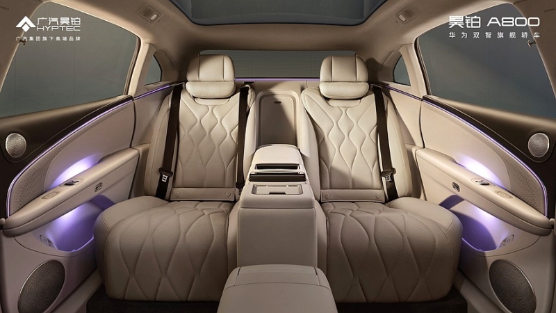 Флагманский седан Hyptec A800 от GAC готовится к премьере, раскрыт дизайн интерьера