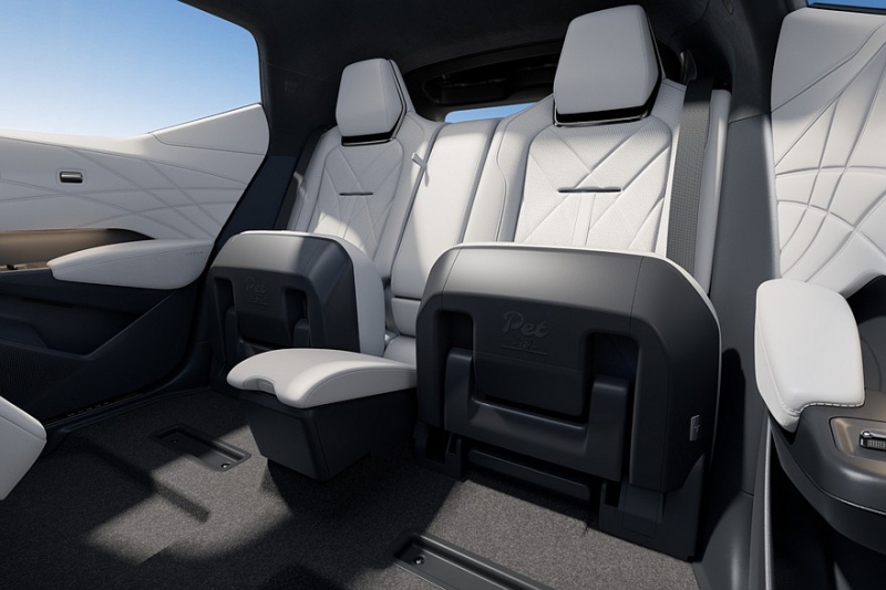 Непопулярный кроссовер Zeekr X стал мощнее и обрёл доработанный салон