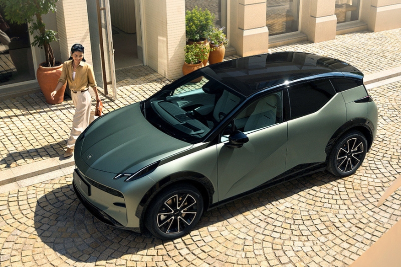 Непопулярный кроссовер Zeekr X стал мощнее и обрёл доработанный салон