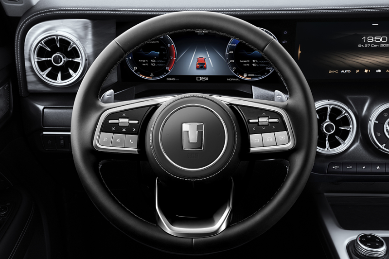 Обновлённый внедорожник Tank 300 выходит на российский рынок, цены известны