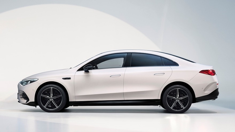 Удлинённый китайский Mercedes-Benz CLA L выходит на рынок без полного привода